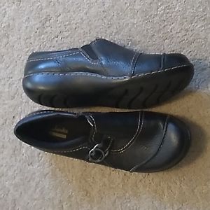 Women's Black Clarks Shoes, Size 7.5